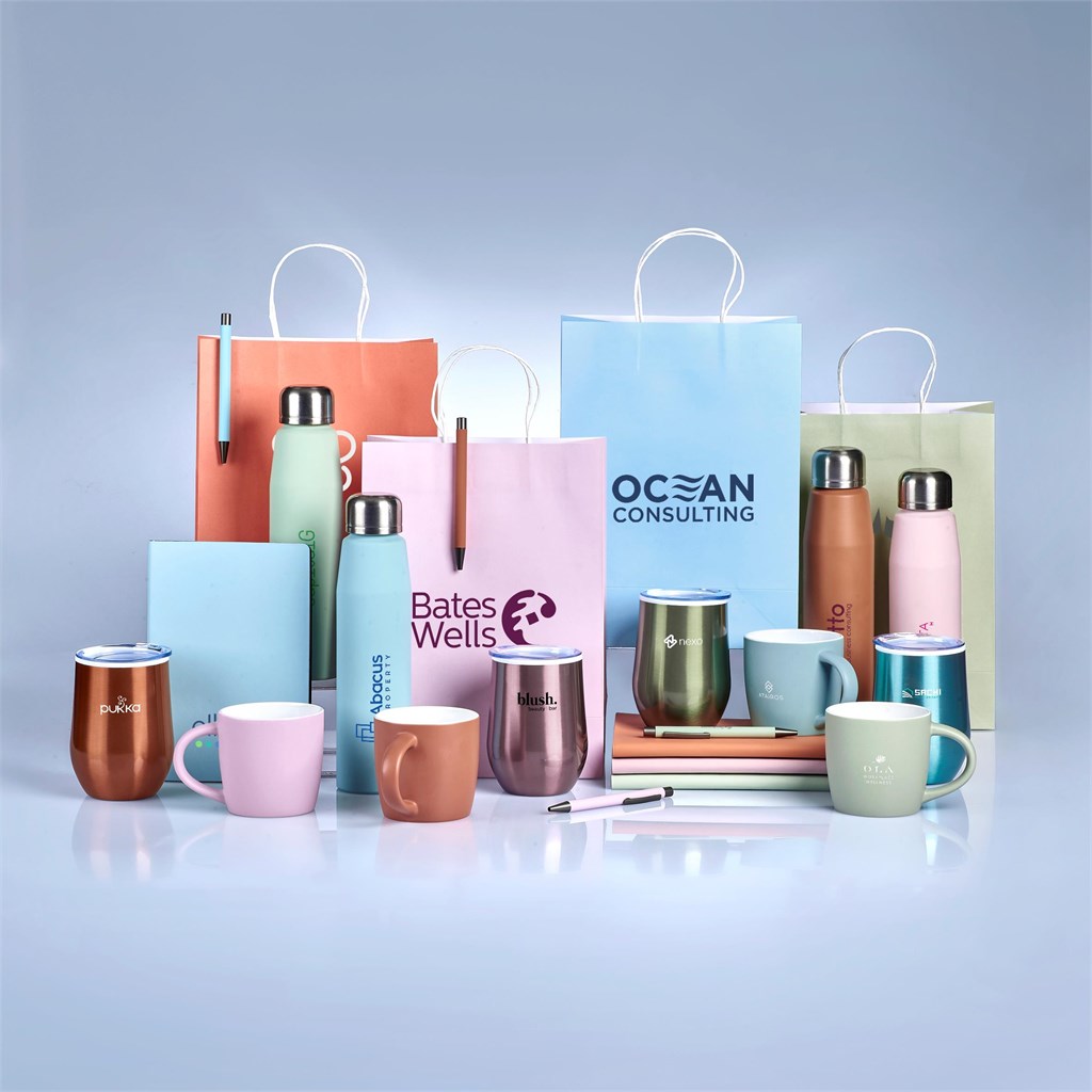 Altitude Vogue Midi Paper Gift Bag - Image 2